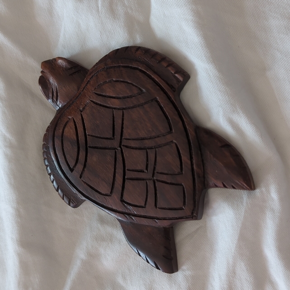 Wooden Turtle Box - Picture 5 of 8